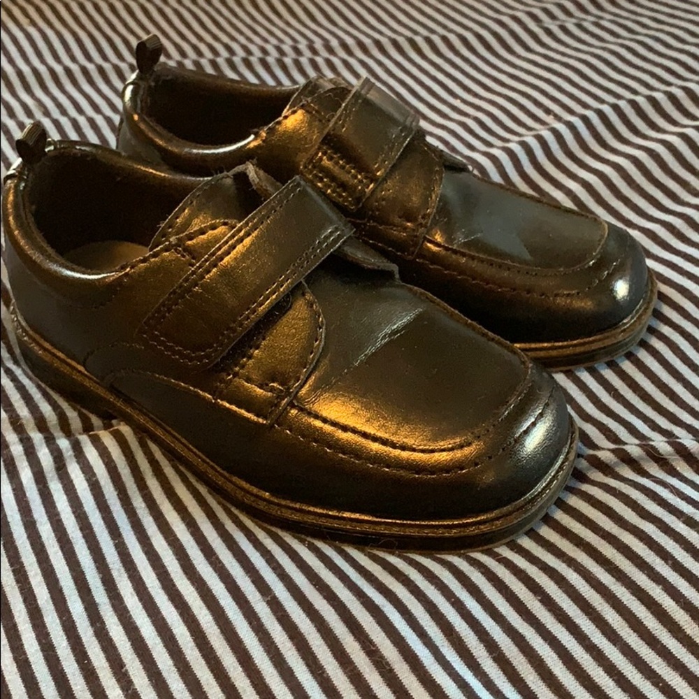 Black size 10 boys toddlers shoes